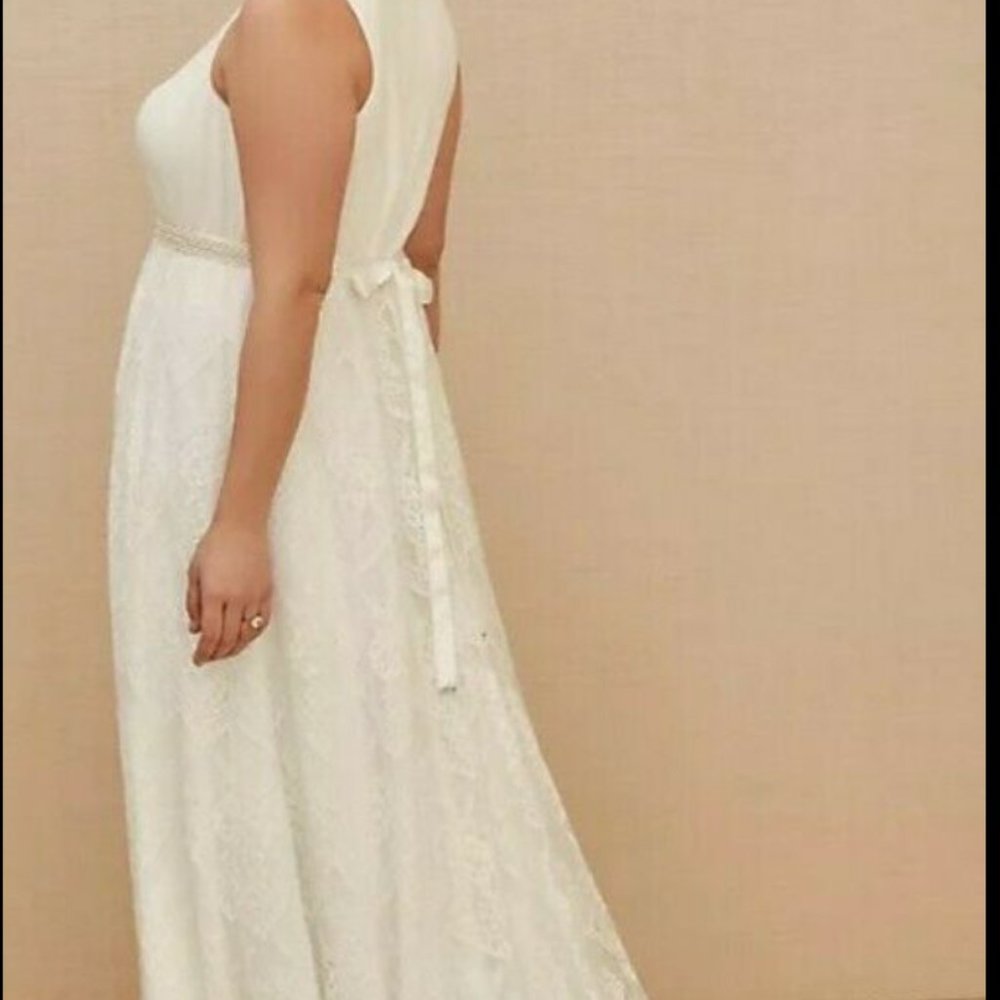 NWT Torrid Ivory Wedding Dress